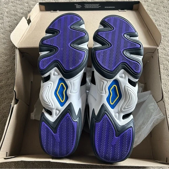 NIB Adidas Originals Men’s Crazy 8 Basketball Sneakers - White/Black Size 17 - Picture 5 of 5